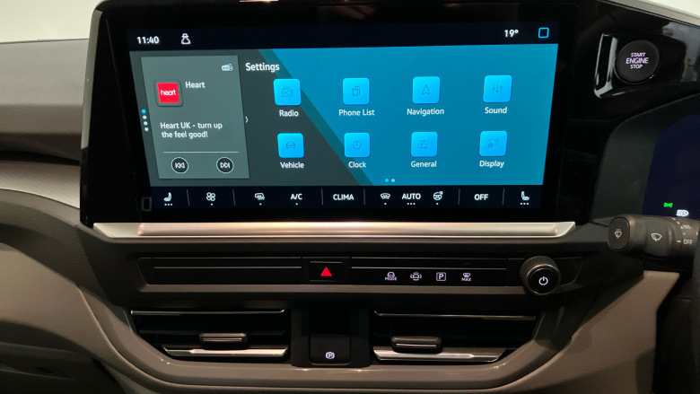 Volkswagen Transporter T32 Swb Electric 160kW 65kWh Commerce Pro Van Auto